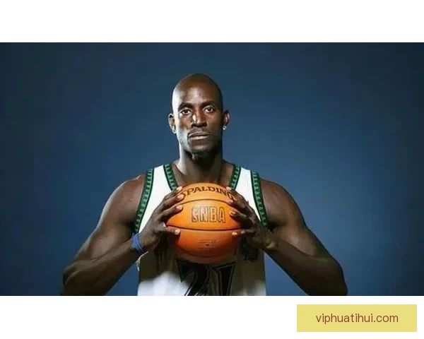 森林狼正式宣布加内特重返标靶中心并将于26至27赛季退役传奇21号球衣